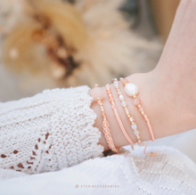 將圖片載入圖庫檢視器 Freshwater pearl hand strap with Natural stone and glass beads