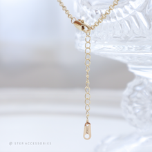 將圖片載入圖庫檢視器 J217 Flowers choker with freshwater pearls and Swarovski