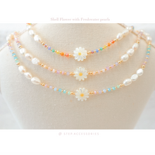將圖片載入圖庫檢視器 Shell Flower Choker with Freshwater Pearls and Glass Beads <3 colors>