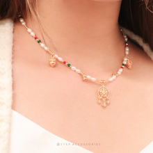 將圖片載入圖庫檢視器 J238 Snowflake, Christmas bell, Pinecone Choker with Freshwater pearls and Swarovski