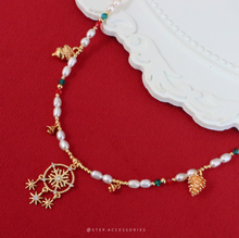 將圖片載入圖庫檢視器 J238 Snowflake, Christmas bell, Pinecone Choker with Freshwater pearls and Swarovski