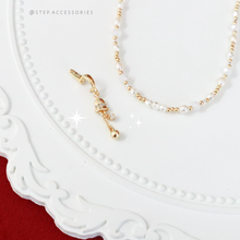 將圖片載入圖庫檢視器 J239- 2 ways bell Choker with Freshwater pearls and glass beads