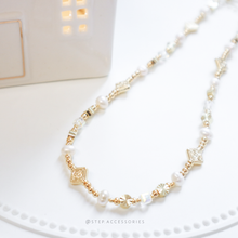 將圖片載入圖庫檢視器 J236- Freshwater pearls choker with vintage gold beads and square glass beads