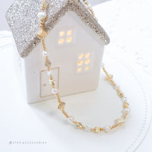 將圖片載入圖庫檢視器 J236- Freshwater pearls choker with vintage gold beads and square glass beads