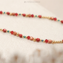 將圖片載入圖庫檢視器 J240 Choker with Czech glass beads and shell pendant