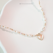 將圖片載入圖庫檢視器 Double Heart Pendant Choker with Freshwater pearls and glass beads
