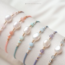 將圖片載入圖庫檢視器 Freshwater pearl hand strap with Natural stone and glass beads
