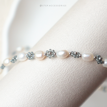 將圖片載入圖庫檢視器 Japanese glass beads flower Choker with Freshwater pearls < Gold / Silver >