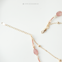 將圖片載入圖庫檢視器 Peace Buckle Choker with Natural stone and freshwater pearls <草莓晶>