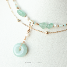 將圖片載入圖庫檢視器 Peace Buckle Choker with Natural stone and freshwater pearls <綠草莓,翡翠玉>