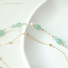 將圖片載入圖庫檢視器 Peace Buckle Choker with Natural stone and freshwater pearls <綠草莓,翡翠玉>