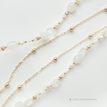 將圖片載入圖庫檢視器 Peace Buckle Choker with Natural stone and freshwater pearls <月亮石>
