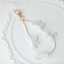 將圖片載入圖庫檢視器 Glass Pearls Ribbon Phonestrap with glass beads