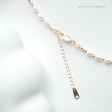 將圖片載入圖庫檢視器 Zircon Flower Choker with freshwater pearls and Swarovski