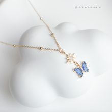 將圖片載入圖庫檢視器 Butterfly in the sky - Necklace with Glass pendant and Zircon Star