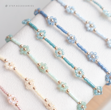 將圖片載入圖庫檢視器 Japanese glass beads flowers bracelet < 14 colors >