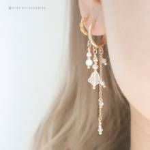 將圖片載入圖庫檢視器 Long Flower earrings with freshwater pearls and Czech glass beads