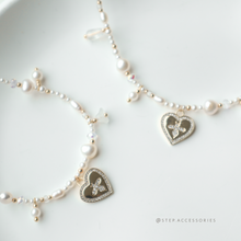 將圖片載入圖庫檢視器 Girly Heart Choker with freshwter pearls and shell pearls