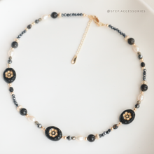 將圖片載入圖庫檢視器 Czech glass beads Black choker with Natural stone and freshwater pearls <黑曜石, 赫磁石>