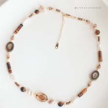 將圖片載入圖庫檢視器 Czech glass beads Brown choker with Natural stone and freshwater pearls <虎眼石, 圖畫石, 貝殻>