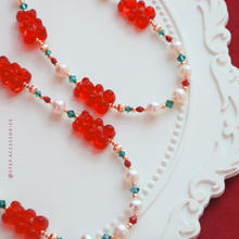 將圖片載入圖庫檢視器 P063 Christmas Phonestrap with Swarovski, glass beads and Freshwater pearls