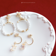 將圖片載入圖庫檢視器 Christmas crystal gift earrings with Zircon star and Swarovski
