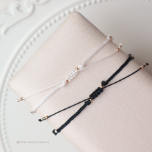 將圖片載入圖庫檢視器 Shell Cat Hand strap with Swarovski and Japanese glass beads <2 colors>