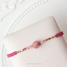 將圖片載入圖庫檢視器 Natural stone hand strap with Swarovski and rice shaped gold beads <16 colors>