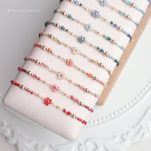 將圖片載入圖庫檢視器 Japanese glass beads Flower with Swarovski Hand strap <15 colors>