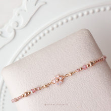 將圖片載入圖庫檢視器 Japanese glass beads Flower with Swarovski Hand strap <15 colors>