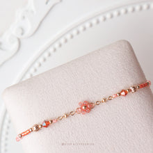 將圖片載入圖庫檢視器 Japanese glass beads Flower with Swarovski Hand strap <15 colors>