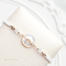 將圖片載入圖庫檢視器 Shell peace buckle hand strap with Swarovski and Japanese glass beads <2 colors>