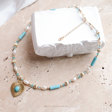 將圖片載入圖庫檢視器 Natural stone Big heart pendant Choker with freshwater pearls and Swarovski < 2 colors>