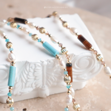 將圖片載入圖庫檢視器 Natural stone Big heart pendant Choker with freshwater pearls and Swarovski < 2 colors>