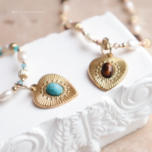 將圖片載入圖庫檢視器 Natural stone Big heart pendant Choker with freshwater pearls and Swarovski < 2 colors>