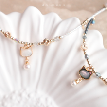 將圖片載入圖庫檢視器 Shell Cat Pendant Japanese glass beads choker with Swarovski and Freshwater pearls <2 colors>