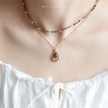 將圖片載入圖庫檢視器 Natural stone pendant 2 layers Choker with small natural stone snd Japanese glass beads < 2 colors>