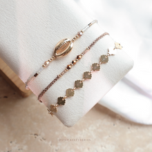 將圖片載入圖庫檢視器 Shell Handstrap set with Japanese glass beads and Swarovski