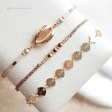 將圖片載入圖庫檢視器 Shell Handstrap set with Japanese glass beads and Swarovski