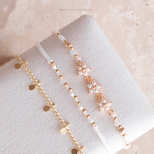 將圖片載入圖庫檢視器 Pearls flower Handstrap set with Swarovski and Gold Chain