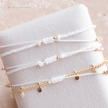 將圖片載入圖庫檢視器 Pearls flower Handstrap set with Swarovski and Gold Chain