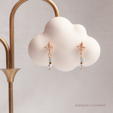 將圖片載入圖庫檢視器 2 Ways Christmas Snowflakes earrings with Swarovski and Freshwater pearls