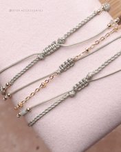 將圖片載入圖庫檢視器 Green zircon flower Handstrap set with Swarovski and Japanese glass beads