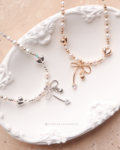 將圖片載入圖庫檢視器 Heart Ribbon Choker with Freshwater pearls and Swarovski<2 colors>