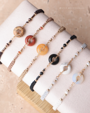 將圖片載入圖庫檢視器 Natural stone peace buckle hand strap with glass beads <brown/yellow/black/gray/white>