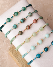 將圖片載入圖庫檢視器 6mm Natural stone Hand strap with Japanese glass beads <green/mint/lake>