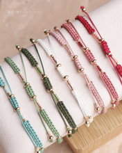 將圖片載入圖庫檢視器 Long Natural stone Hand strap with Japanese glass beads <red, tulip, pink, green>