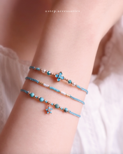將圖片載入圖庫檢視器 *Blue Flower藍松石* Blue Handstrap set with Swarovski and Japanese glass beads