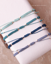 將圖片載入圖庫檢視器 Carving beads Hand strap with Japanese glass beads <green. lake. navy. blue>