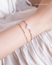 將圖片載入圖庫檢視器 Flower Natural stone Hand strap with glass pearls and Swarovski <red,pink,dusty,purple,lavender>